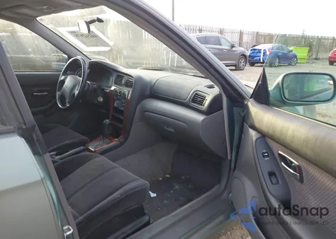 2004 Subaru Legacy L/L W/35Th Anniversary Edition z USA, uszkodzony, nr VIN 4S3BE625747211909